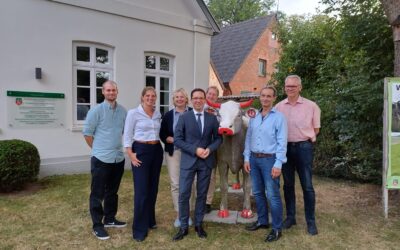 Minister Falko Mohrs zu Besuch im Grünlandzentrum